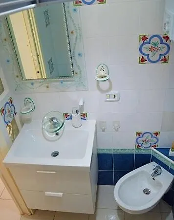 Holiday home La Scalinatella -vista Mare-